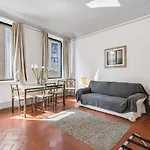 Raffaello Central Elegant Apartment